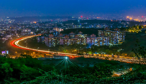 highway_at_night_Bavdhan_8471